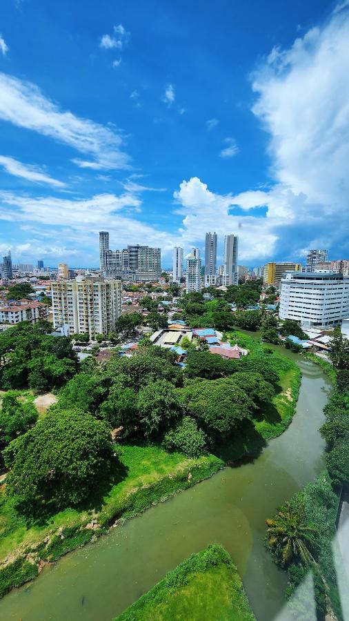 Skypool With Seaview 8Pax Beacon Executive Suites - Georgetown City Centre - 3Km To Komtar Exteriör bild