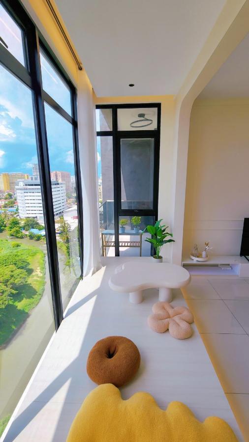 Skypool With Seaview 8Pax Beacon Executive Suites - Georgetown City Centre - 3Km To Komtar Exteriör bild