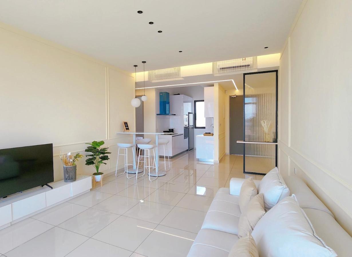 Skypool With Seaview 8Pax Beacon Executive Suites - Georgetown City Centre - 3Km To Komtar Exteriör bild